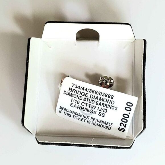 Macy's Diamond Cushion Cluster Earrings MSRP $200 - Picture 5 of 9